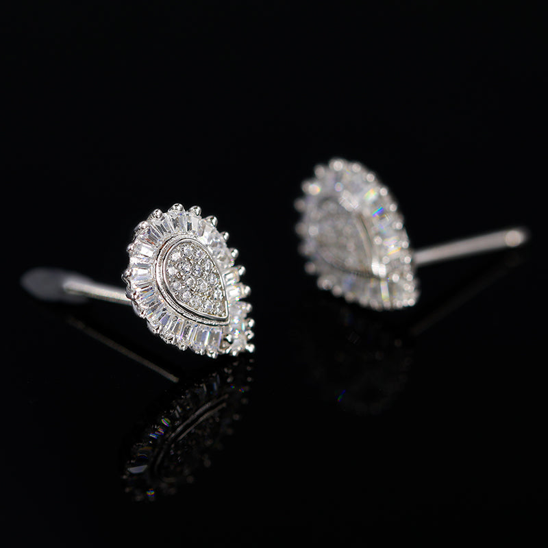 14k white Gold Hip Hop Iced out 0.50ct daimond earring. at Rs 13000/pair in  Surat